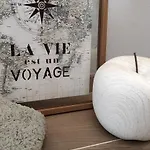 호텔 Les Vieux Acacias Queyrac