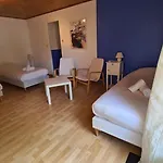 호텔 Les Vieux Acacias Queyrac