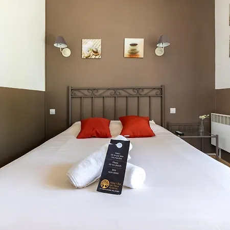 Hotell Les Vieux Acacias Queyrac