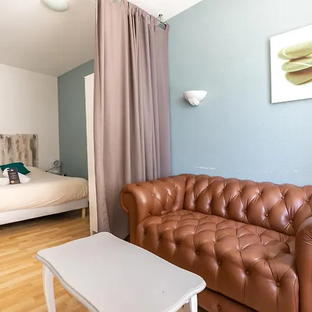 Hotel Les Vieux Acacias