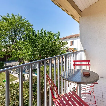 Les Vieux Acacias Hotell