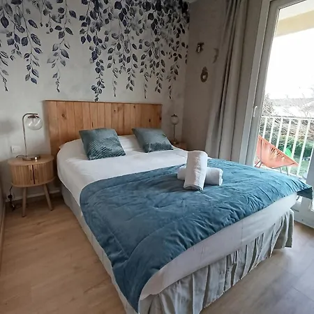 Les Vieux Acacias 2*