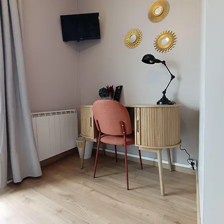 Les Vieux Acacias Hotel